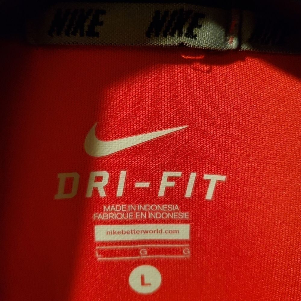 Nike Red DriFit Running Jacket - Picture 5 of 5